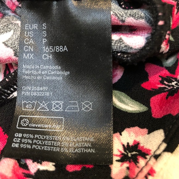 DIVIDED by H&M | FLORAL PATTERN CROP TOP | Size S - Picture 2 of 4